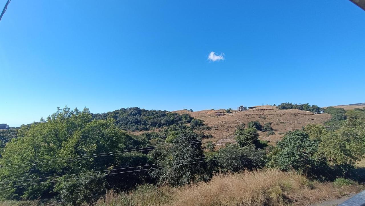 Pamilya Homestay Cherrapunji Exteriör bild